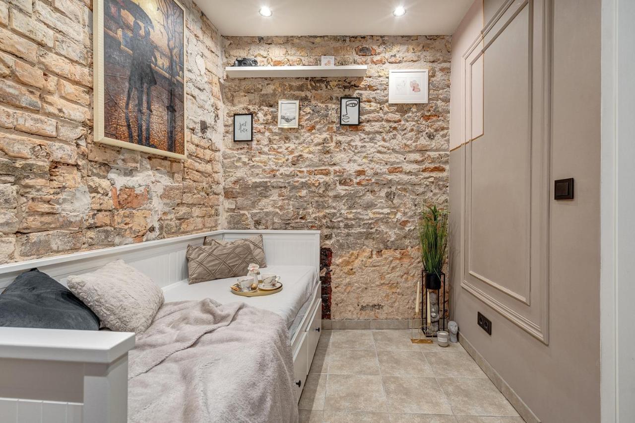 Mini Apartament By Town Hall, Self Chek-In Vilnius Exterior photo